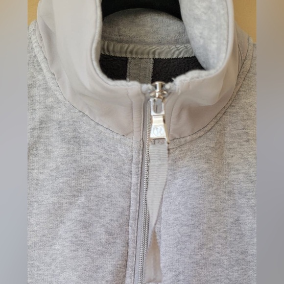 Lululemon🦄NWOT🦄En Route Jacket✨Heathered Light Grey Soot Silver Spoon✨size 4 - Picture 11 of 16
